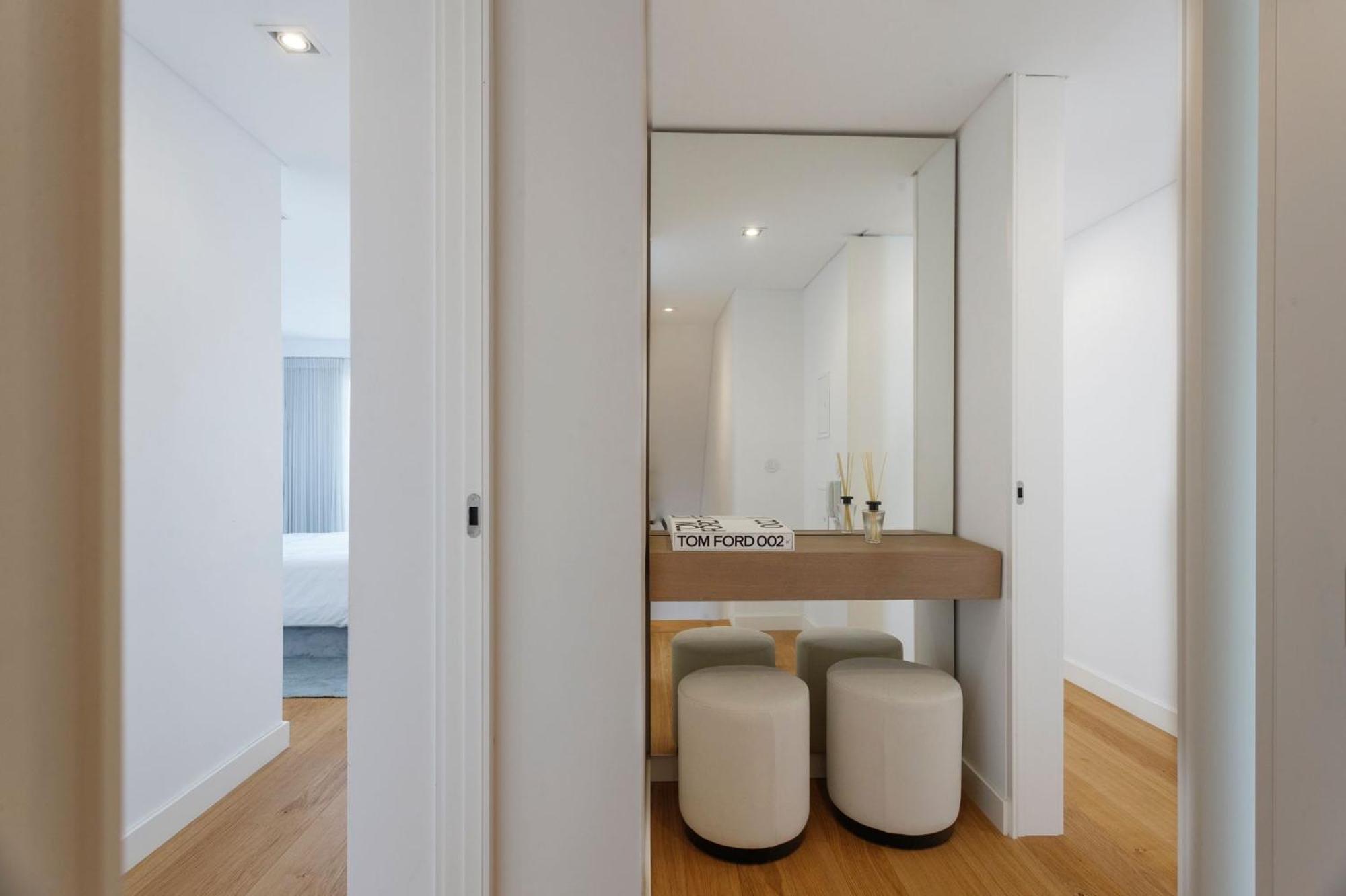 Luxury Suite With Balcony And Shared Accommodation In The Parque Eduardo VII Area Lisbon Bagian luar foto