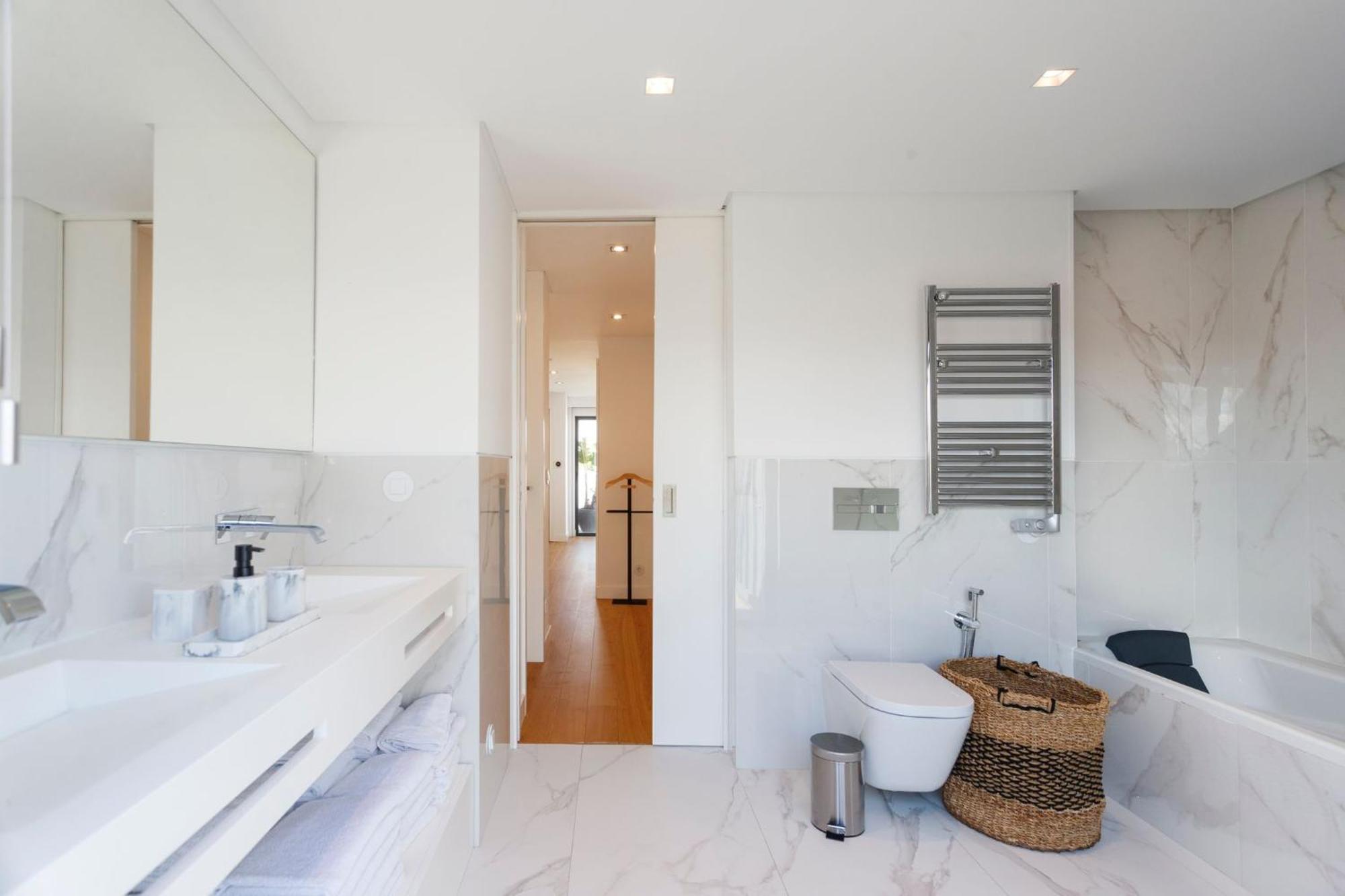 Luxury Suite With Balcony And Shared Accommodation In The Parque Eduardo VII Area Lisbon Bagian luar foto